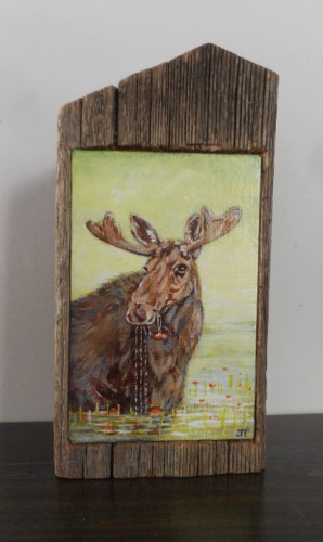 Moose
9” x 4.5” x 4” Moose
9” x 4.5” x 4”
